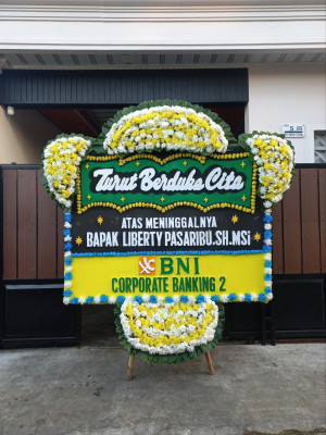 Papan Bunga Duka di Kampung Pelita