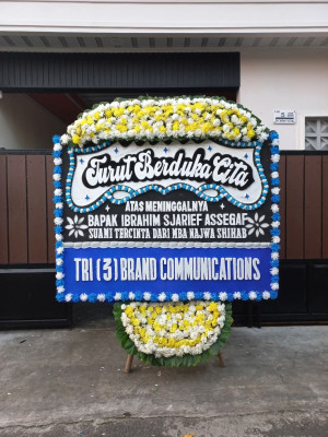 Papan Bunga Duka di Kampung Pelita
